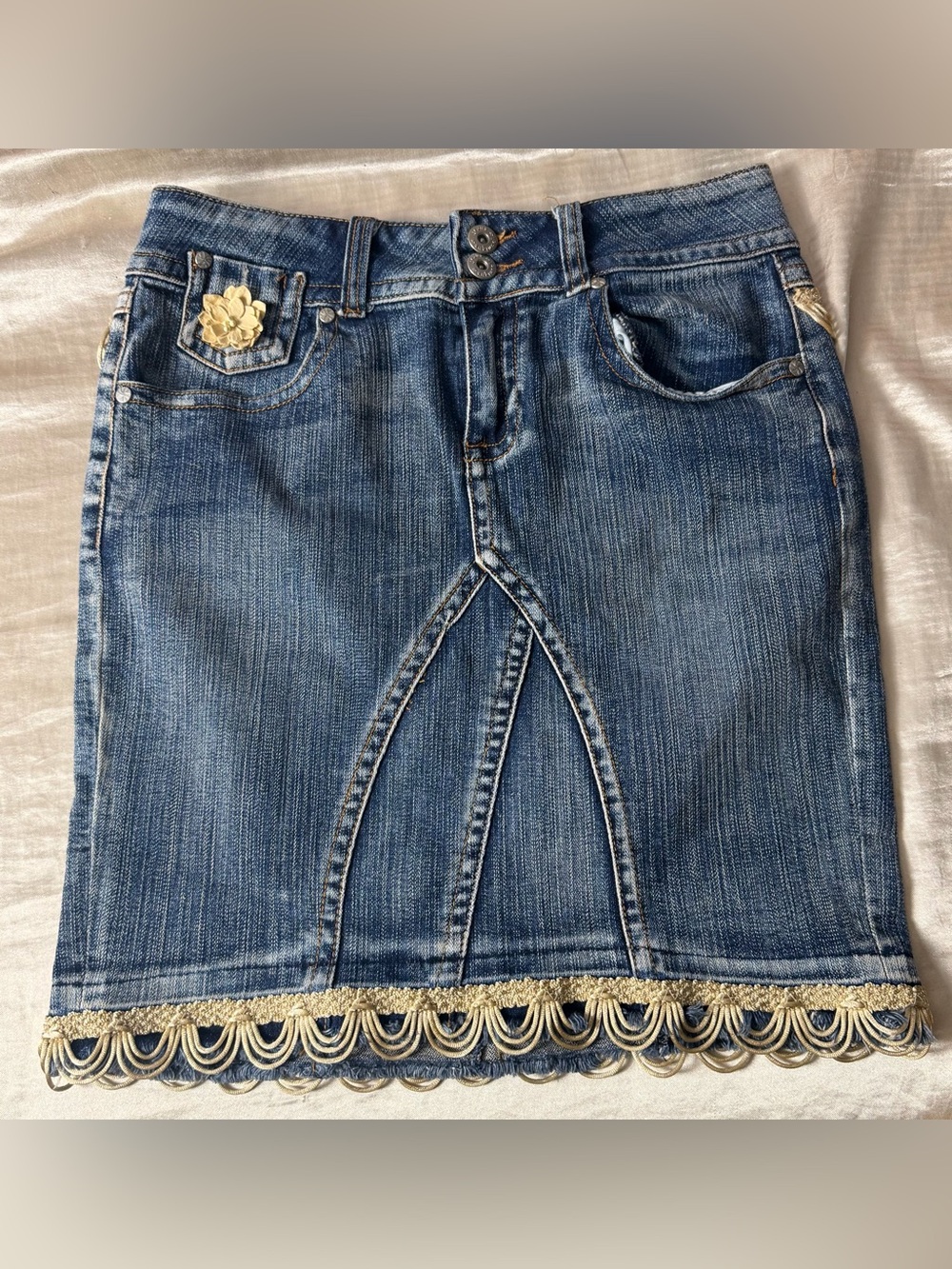 Cream Gold Looped Cord Trim Skirt Floral Applique Unique Decorative Boho Size 5